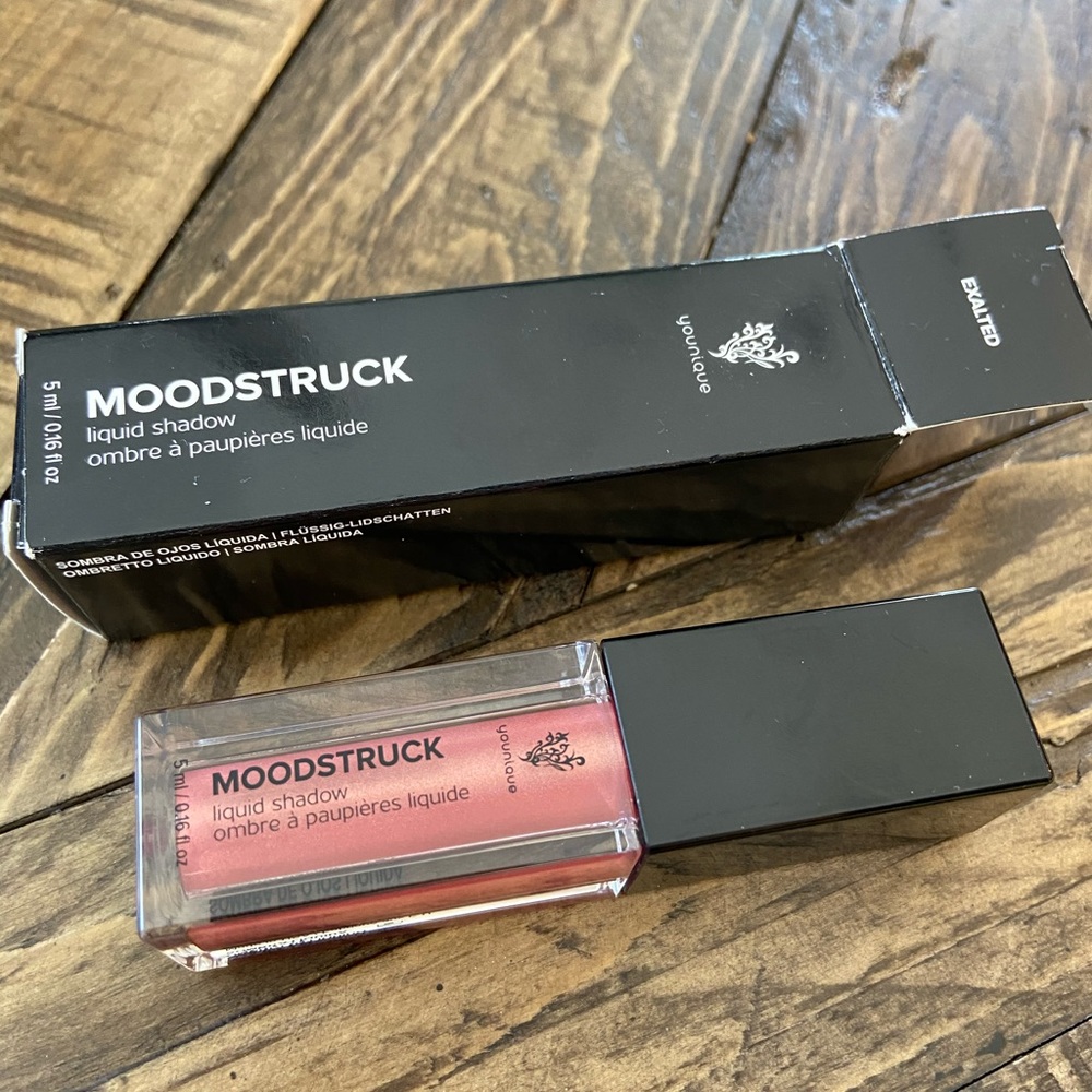 Liquid eyeshadow